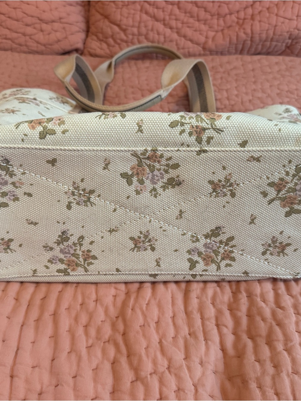 Limited Edition Disney X Coach Tote Bag With Rose Bouquet Print And Dumbo 91119 - Picture 6 of 7